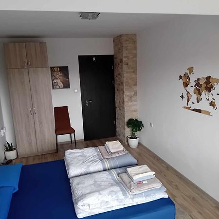 Park View Apartment Plovdiv With Parking Buitenkant foto