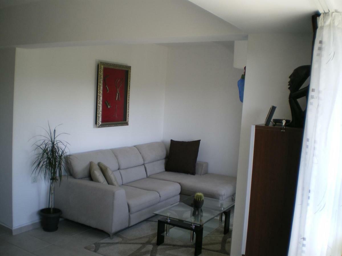 Park View Apartment Plovdiv With Parking Buitenkant foto